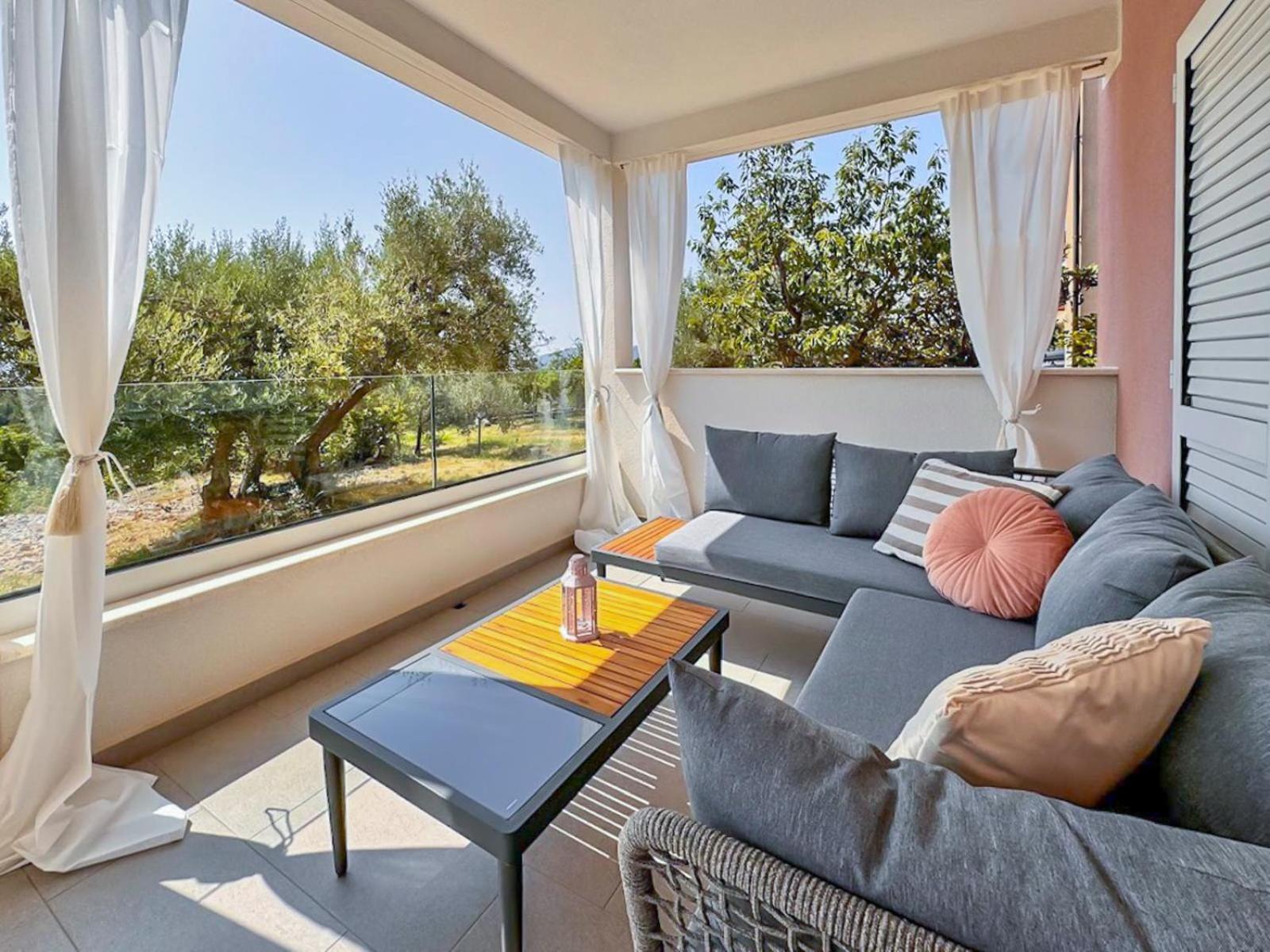 Studio Vesna With A Terrace And Sea View ราบัซ ภายนอก รูปภาพ